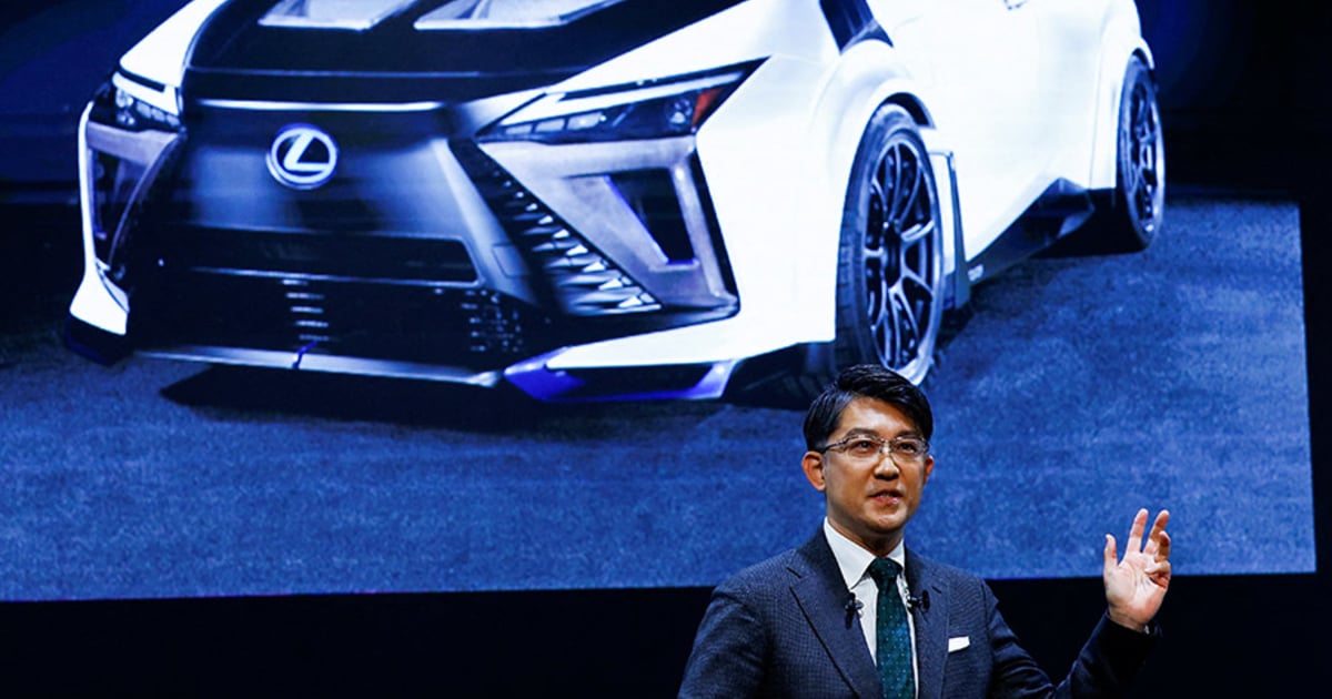 Koji Sato ได้รับการแต่งตั้งให้เป็น CEO ของ Toyota;  อากิโอะ โทโยดะเป็นประธาน