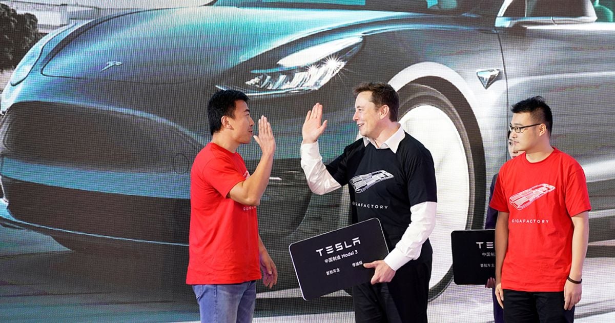 Elon Musk กลับสู่ประเทศจีนหลังจาก 3 ปีสำหรับธุรกิจของ Tesla